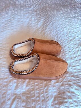 SHEIN Tan Faux Suede Cozy Slip-On Slippers